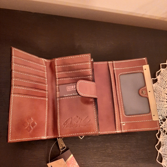 SOLD - Picture 4 of 6